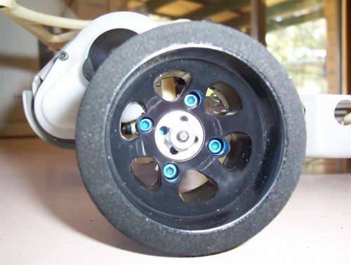 RC10SS Wheel Mounting 003 (Medium).JPG