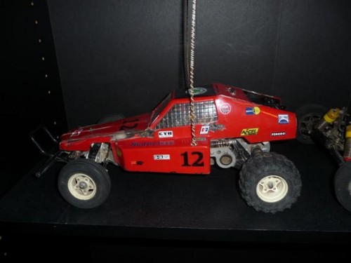 This Frog was the dirtiest RC car I have ever seen.  Anybody recognize the body?