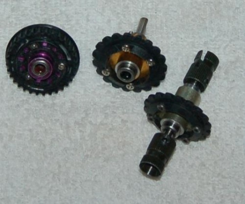 Kyosho Optima Chain drive front one way differentials.jpg