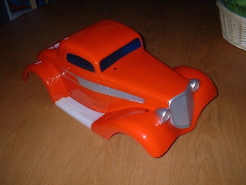 Original Ford 33 body with ZZ Top paint job. The door step had not been painted black at this point.